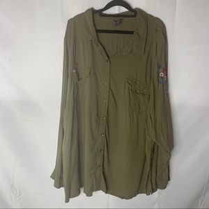 torrid size 5 olive green embroidered long sleeve